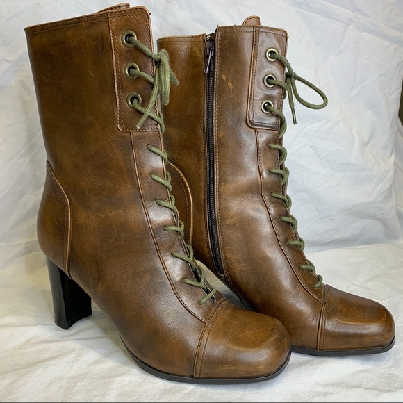 EL Ditas, woman’s boots, EUC, size 7.5 - Picture 3 of 8